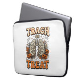 Tracheostomie Halloween-Nurse-Süßes-oder-Saures-De Laptopschutzhülle (Vorderseite Links)