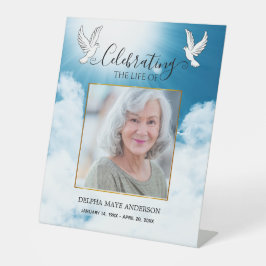 Traditional Blue and White Dove Memorial  Sockelschild