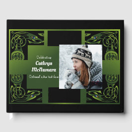 Traditional Green Irish Celtic Design Gästebuch