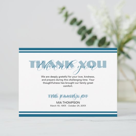 Traditional Ocean Blue Lines Memorial Thank Dankeskarte (Stehend Vorderseite)