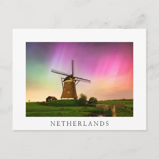 Traditional windmill under the Northern Lights Postkarte (Vorderseite)