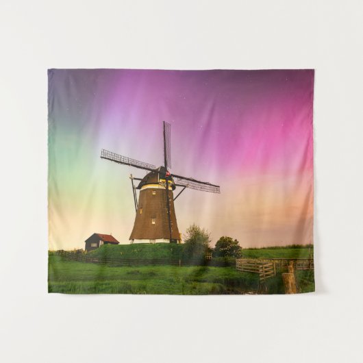 Traditional windmill under the Northern Lights Wandteppich (Vorderseite (Horizontal))