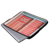 Traditionell rote Holztür und -porchdoor, Laptopschutzhülle (Vorne Knopf)