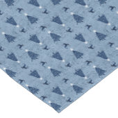 Traditionelle blaue Weihnachtsbaumen und Rentiere Kurzer Tischläufer (Ecke)