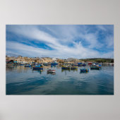 Traditionelle bunte Fischerboote im Hafen Poster (Vorne)