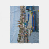 Traditionelle bunte Fischerboote in Malta Fleecedecke (Vorderseite)
