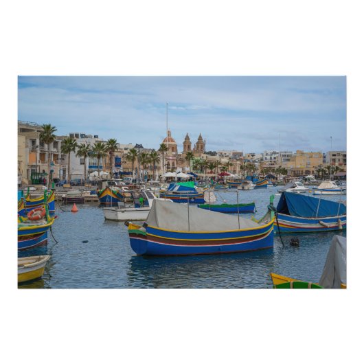 Traditionelle bunte Fischerboote in Malta Fotodruck (Vorne)