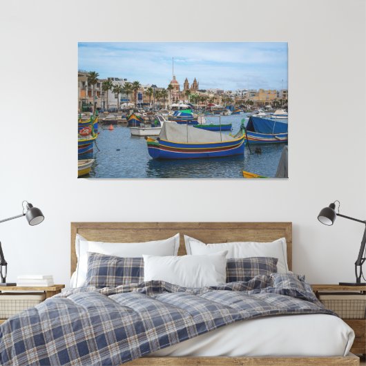 Traditionelle bunte Fischerboote in Malta Leinwanddruck (Insitu (Schlafzimmer))