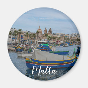 Traditionelle bunte Fischerboote in Malta Magnet