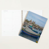Traditionelle bunte Fischerboote in Malta Planer (Anzeige)