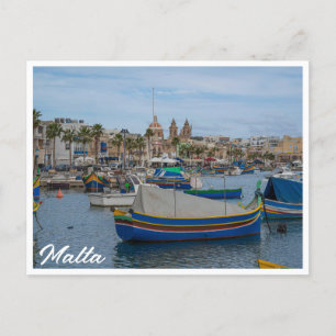 Traditionelle bunte Fischerboote in Malta Postkarte