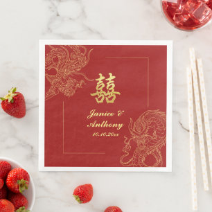Traditionelle chinesische Hochzeit mit Drache und Serviette