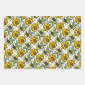 Traditionelle estnische Vintage Blumenstickerei Geschenkpapier Set (Vorderseite)