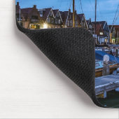 Traditionelle Fischerstadt Nachtszene Mousepad (Ecke)