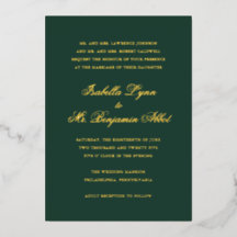 Traditionelle formelle elegante Hochzeit im Waldgr
