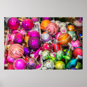 Traditionelle Glasdekorationen auf dem Weihnachtsm Poster