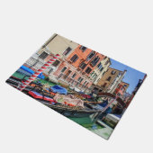 Traditionelle Gondel in Venedig Fußmatte (Schrägansicht)