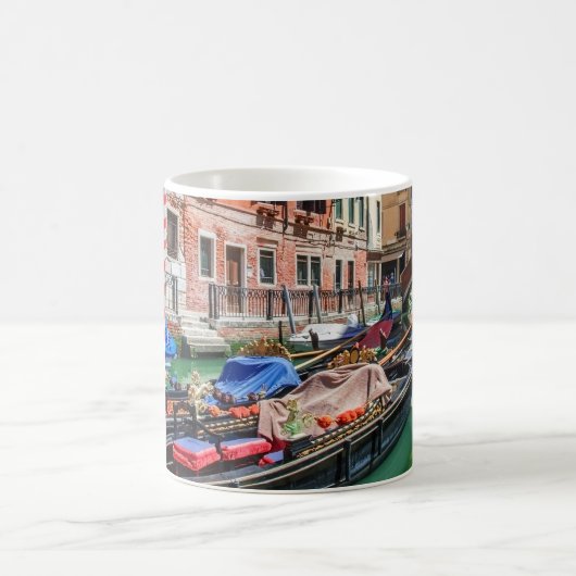 Traditionelle Gondel in Venedig Kaffeetasse (Mittel)