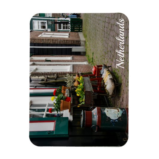 Traditionelle holländische Holzschuhe auf der Stra Magnet (Vertikal)