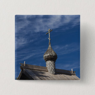 Traditionelle hölzerne russisch-orthodoxe Kirche Button