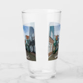 Traditionelle Holzhäuser in Marken Glas (Links)