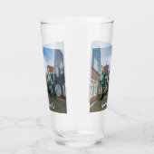 Traditionelle Holzhäuser in Marken Glas (Rechts)