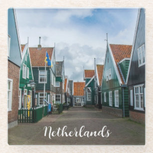 Traditionelle Holzhäuser in Marken Glasuntersetzer