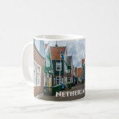 Traditionelle Holzhäuser in Marken Kaffeetasse (Vorderseite Links)