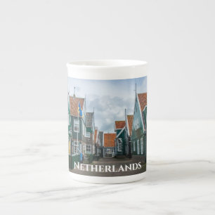 Traditionelle Holzhäuser in Marken Porzellantasse