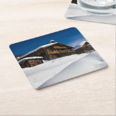 Traditionelle Holzhütten im Schnee Rechteckiger Pappuntersetzer (angewinkelt)