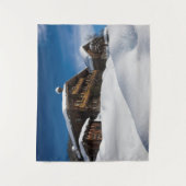 Traditionelle Holzhütten im Schnee Wandteppich (Vorderseite)