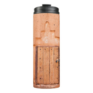Traditionelle marokkanische Holzfenstertextur Thermosbecher