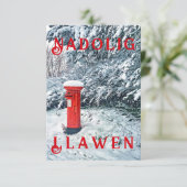 Traditionelle rote Postfach und Schnee auf Bäumen (Stehend Vorderseite)