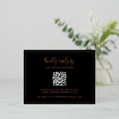 Traditionelle RSVP-Karte mit schwarzem QR-Code Folie Einladungspostkarte (Stehend vorne)