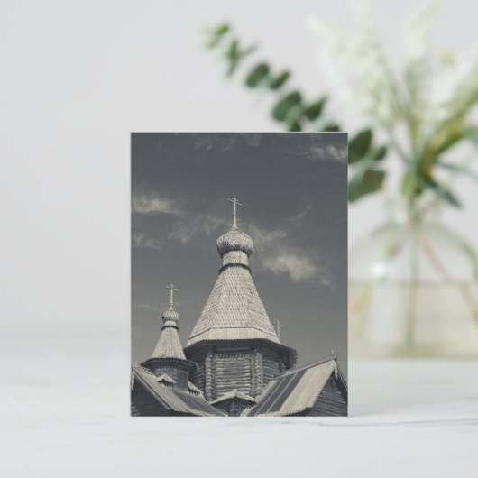Traditionelle russisch-orthodoxe Kirche aus Holz Postkarte (Stehend Vorderseite)