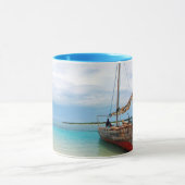 Traditioneller Dhow, Sansibar, Tansania Tasse (Zentrum)