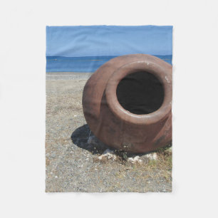 Traditioneller griechischer Terracotta Pot am Stra Fleecedecke