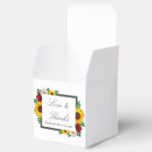 Traditionelles Brautparty Geschenkschachtel (Geöffnet)