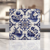 Traditionelles Delft-Blumendekor und Windmühle Fliese