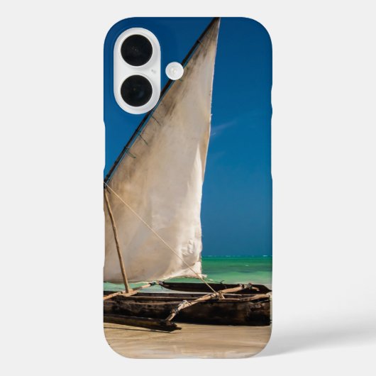 Traditionelles Fischerboot am Strand Case-Mate iPhone Hülle (Rückseite)