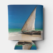 Traditionelles Fischerboot am Strand Dosenkühler (Rückseite)
