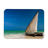 Traditionelles Fischerboot am Strand Magnet (Horizontal)