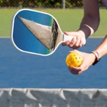 Traditionelles Fischerboot am Strand