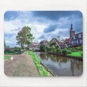 Traditionelles Fischerdorf Marken, Niederlande Mousepad