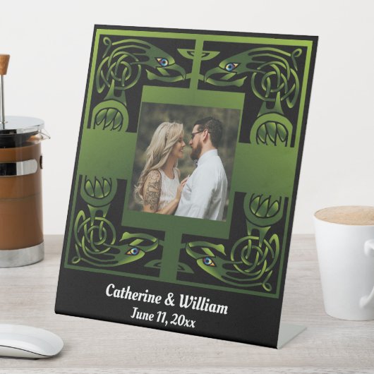 Traditionelles Green Irish Celtic Design Sockelschild (In Situ)