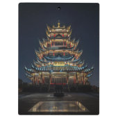 Traditionelles japanisches Gebäude beleuchtet Nach Klemmbrett (Rückseite)