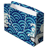 Traditionelles japanisches Wellenmuster Große Geschenktüte (Rückseite Schrägansicht)