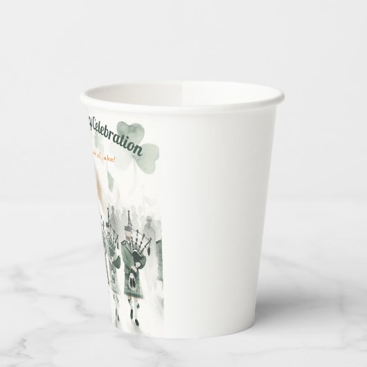 Traditionelles keltisches Irish St. Patrick's Day Pappbecher (Links)