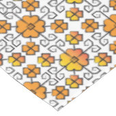 Traditionelles lettisches SUN-Zeichen geometrische Tischdecke (Schrägansicht)