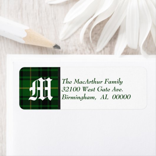 Traditionelles MacArthur Tartan-Kariertes Monogram (Insitu)